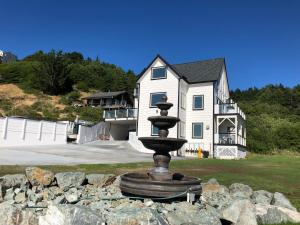 Photo #6 of The Castle Inn of the Lost Coast in Whitethorn, CA