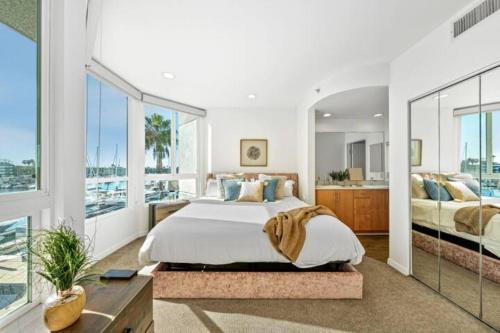 Photo #2 of The Coral Loft - Marina Bliss Water view 2BR Pool, Gym in Marina del Rey, CA