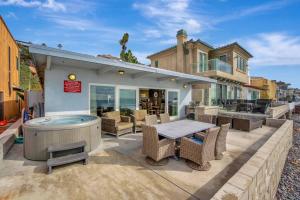 Photo #6 of ON THE SAND!! Private Beach! OCEAN FRONT HOT TUB!! in Dana Point, CA