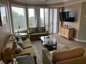 Photo #6 of Seacrest Villa Oceanfront Resort 2 bed 2 bath steps to the beach in Hilton Head Island, SC