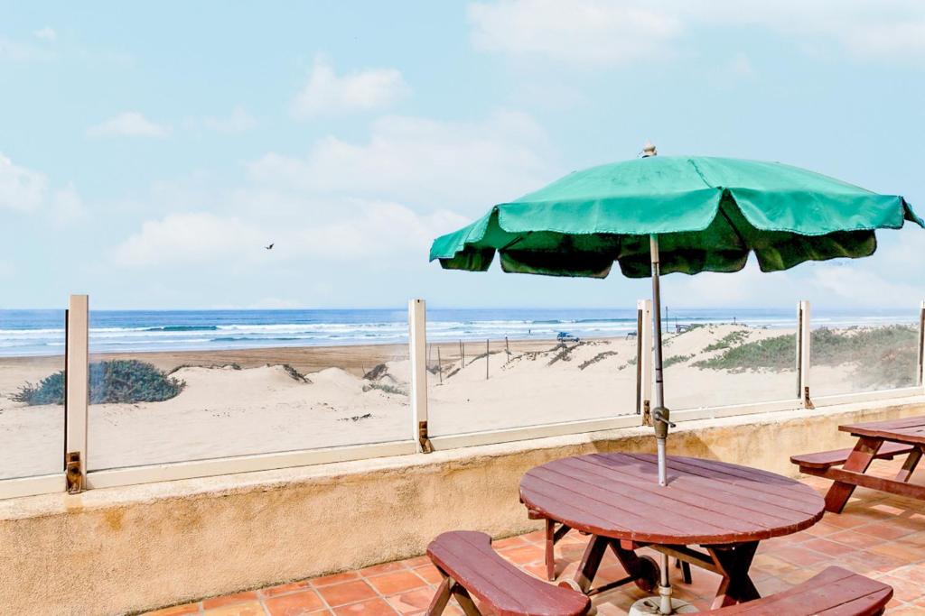 Photo #1 of Stranded at the Beach in Oceano, CA