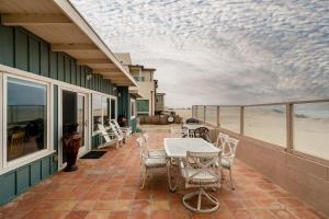 Photo #6 of Stranded at the Beach in Oceano, CA