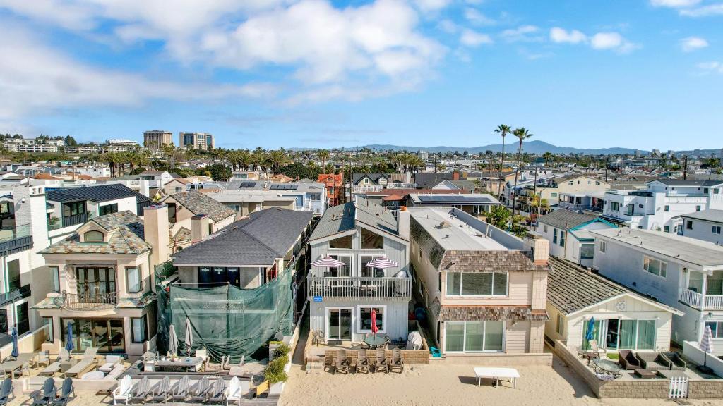 Photo #1 of 3607 Seashore A & B in Newport Beach, CA