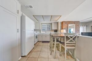 Photo #5 of 3607 Seashore A & B in Newport Beach, CA