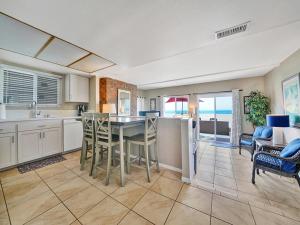 Photo #6 of 3607 Seashore A & B in Newport Beach, CA