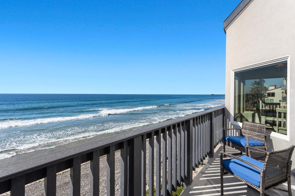 Photo #1 of 2BR Oceanfront Condo - Private Balcony - Spacious in Oceanside, CA
