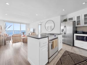 Photo #4 of Sunset Cliffs Lookout - Ocean Front Luxury Condo in San Diego, CA