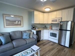 Photo #5 of Sandy Feet Retreat-New Shower-Steps to the ocean in Hilton Head Island, SC