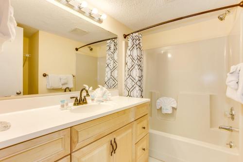 Photo #3 of Oceanfront Condo w Balcony King bed Meridian Plaza in Myrtle Beach, SC