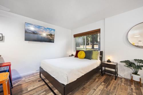 Photo #2 of Striking Queen Deluxe Studio w/Kitchenette #114 at Donner Lake Village in Truckee, CA