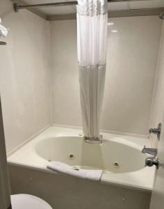 Photo #4 of Updated One Bedroom Condo- Boardwalk Resort Unit 837 - Direct Oceanfront! Sleeps 8! in Myrtle Beach, SC