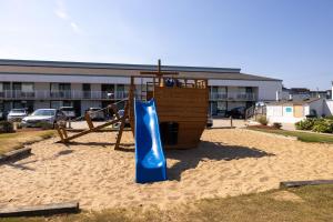 Photo #6 of John Yancey Oceanfront Inn in Kill Devil Hills, NC