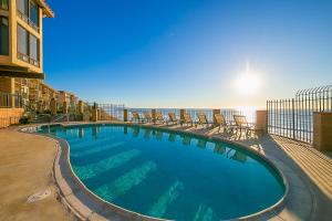 Photo #6 of Oceanfront Condo, Hot Tub, Heated Pool, Beach Access, Beach Gear in Solana Beach, CA