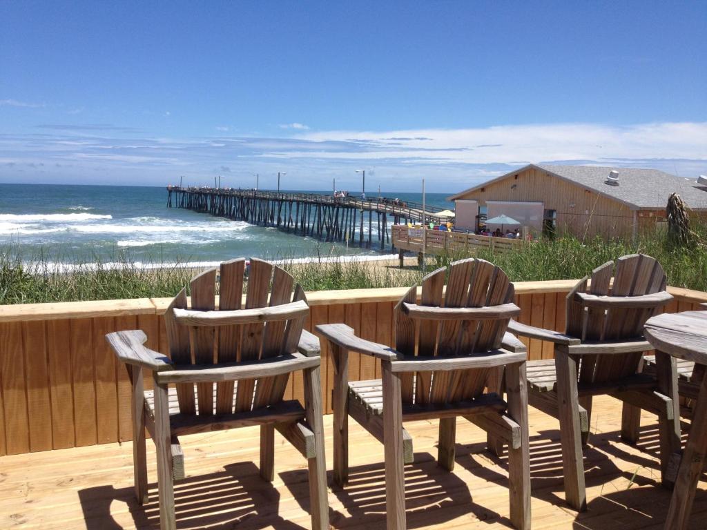 Photo of Colonial Inn in Nags Head, NC