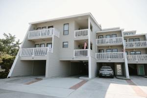 Photo #6 of The Windseeker - An Oceanfront Retreat in Wrightsville Beach, NC