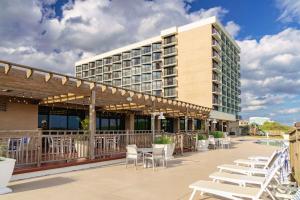 Photo #6 of DoubleTree by Hilton Atlantic Beach Oceanfront in Atlantic Beach, NC