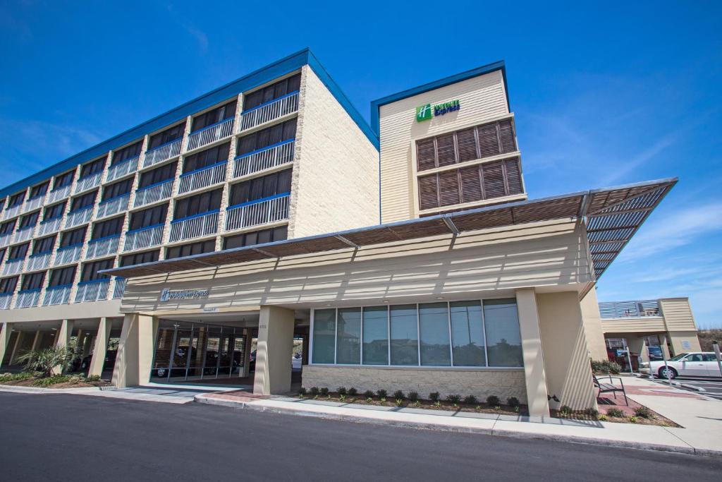 Photo of Holiday Inn Express Nags Head Oceanfront by IHG in Nags Head, NC