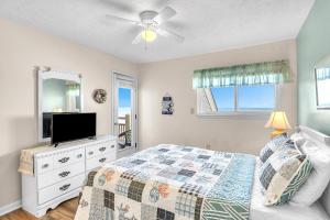 Photo #6 of Anchors Away in Oak Island, NC
