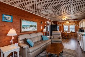 Photo #4 of Beside the Sea by Oak Island Accommodations in Oak Island, NC
