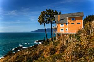 Photo #6 of Breathtaking Oceanview! by OceanviewHotTubs Oceanfront! Shelter Cove CA Tesla EV station in Shelter Cove, CA