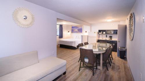 Photo #2 of Outer Banks Motor Lodge in Kill Devil Hills, NC