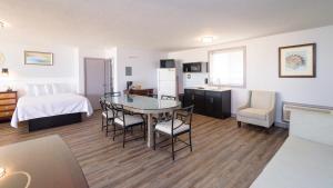 Photo #6 of Outer Banks Motor Lodge in Kill Devil Hills, NC