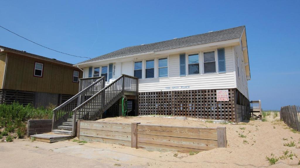 Photo of KH16, The Only Place- Oceanfront, Ocean Views, Sun Deck in Kitty Hawk, NC
