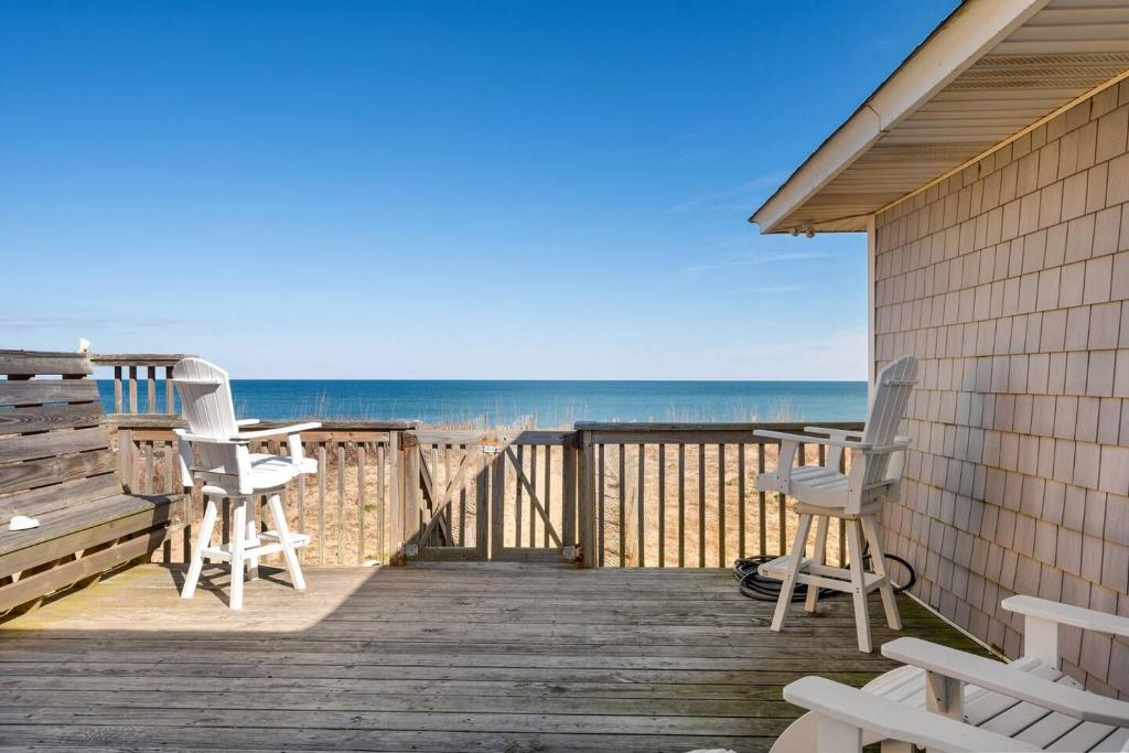 Photo #1 of OBX 4BR Oceanfront Cottage in Kill Devil Hills, NC