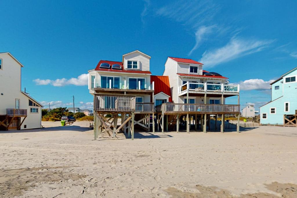 Photo of Lucky Shores in North Topsail Beach, NC