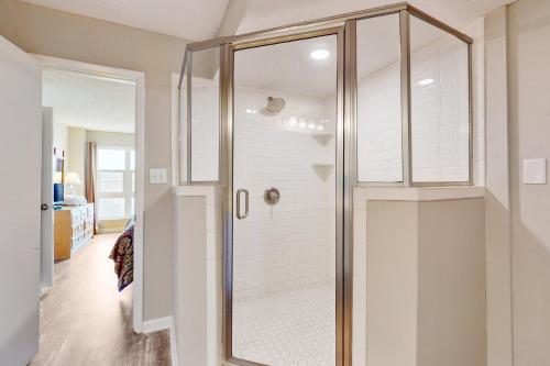 Photo #3 of St Regis 3309 in Sneads Ferry, NC