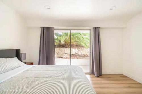 Photo #2 of 30 PCT OFF!! Limited Time! Malibu Modern Zen Villa with Ocean View, Quick Access to Beach & Hike & Central Malibu in Malibu, CA