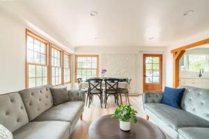 Photo #4 of 30 PCT OFF!! Limited Time! Malibu Modern Zen Villa with Ocean View, Quick Access to Beach & Hike & Central Malibu in Malibu, CA