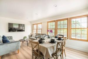 Photo #5 of 30 PCT OFF!! Limited Time! Malibu Modern Zen Villa with Ocean View, Quick Access to Beach & Hike & Central Malibu in Malibu, CA