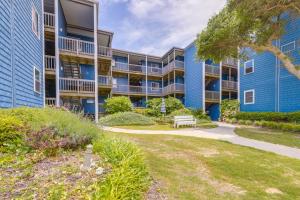 Photo #6 of North Topsail Beach Vacation Rental with Balcony! in Sneads Ferry, NC