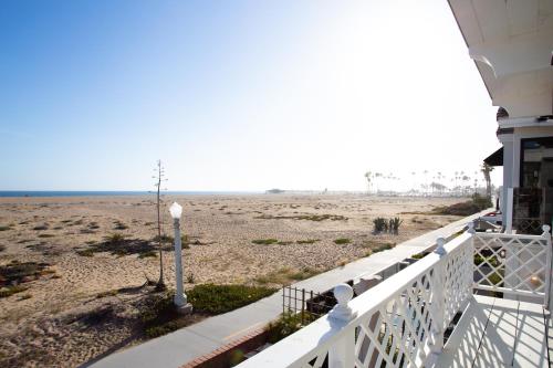 Photo #3 of 1121 E Balboa Blvd B in Newport Beach, CA
