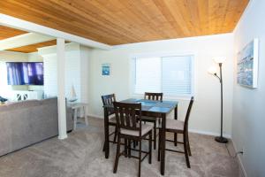 Photo #6 of 1121 E Balboa Blvd B in Newport Beach, CA