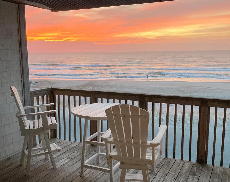 Photo of Queen's Grant A-201 in Topsail Beach, NC