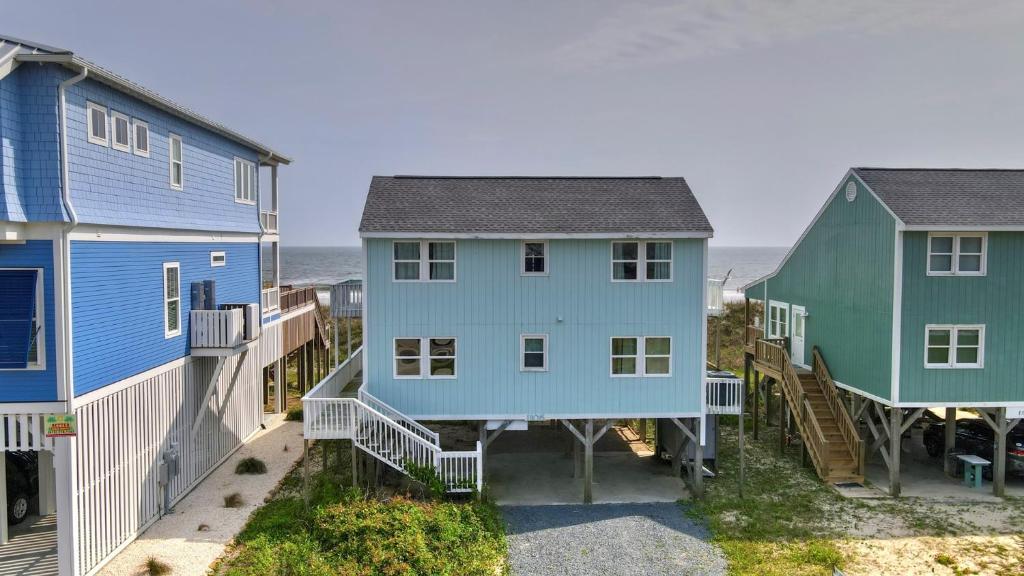 Photo #1 of Sea-ing Starrs in Oak Island, NC