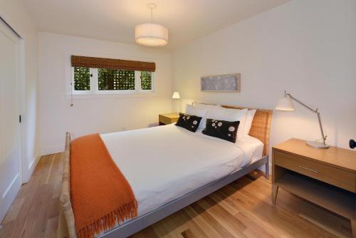 Photo #2 of SereneRiverfrontCottageInHealdsburgViewsKayaks1 5MileToDowntown in Healdsburg, CA