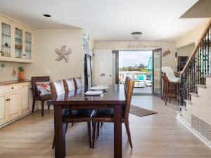 Photo #5 of El Segundo Beach 5B4b Home, POOL Hot Tub, BEACHES, Local Town! in El Segundo, CA