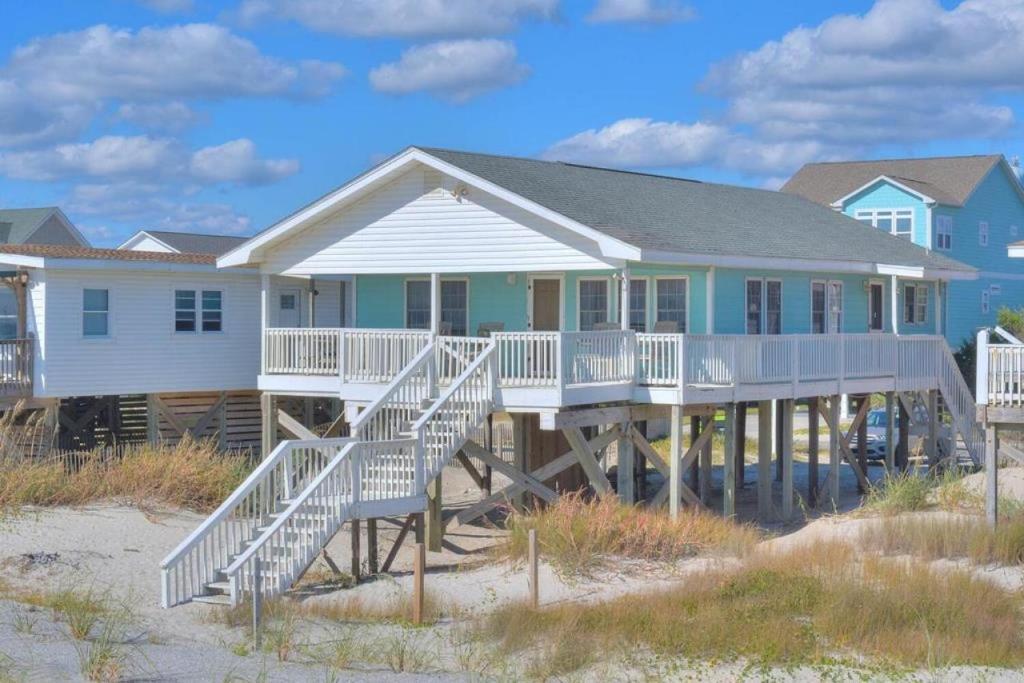 Photo of A Parrott-Dice in Oak Island, NC