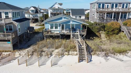 Photo #2 of Sea La Vie in North Topsail Beach, NC