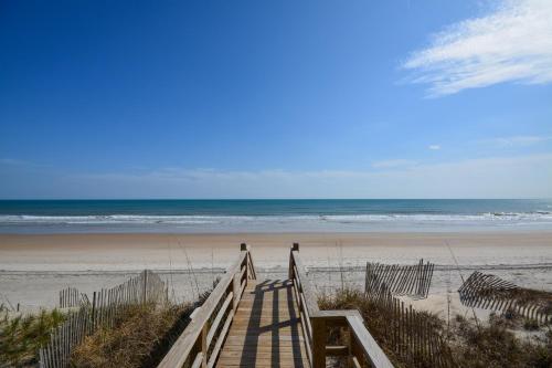Photo #3 of Sea La Vie in North Topsail Beach, NC