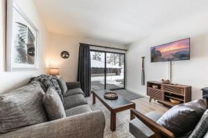 Photo #5 of Inviting King Deluxe 1 BR Condo W/Lake view #141 at Donner Lake Village in Truckee, CA