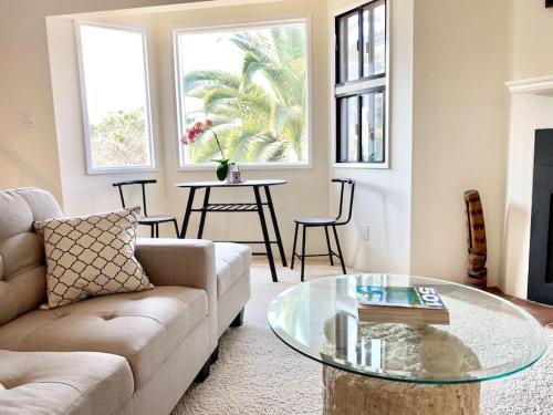 Photo #3 of Modern & Cozy Gem ~ Walk to the Beach ~ Queen Beds in Carpinteria, CA