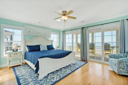 Photo #2 of 7 Seas in Oak Island, NC