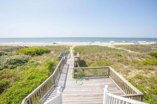 Photo #3 of Paw-Paw's Place in Holden Beach, NC
