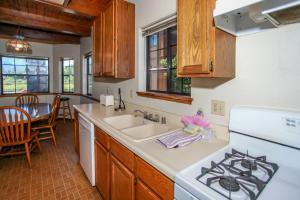 Photo #4 of Breezy Estate-114 by Big Bear Vacations in Big Bear Lake, CA