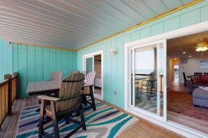 Photo #5 of Easy Breezy in Oak Island, NC