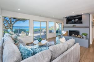 Photo #5 of Oceanfront Home Retreat w Breathtaking Views of Fitzgerald Marine Reserve in Montara, CA
